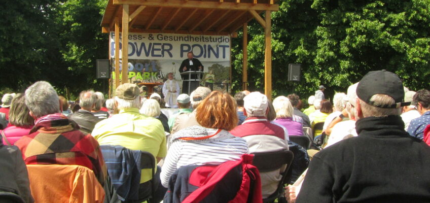 Ökumenischer Gottesdienst  im Brückenkopf-Park